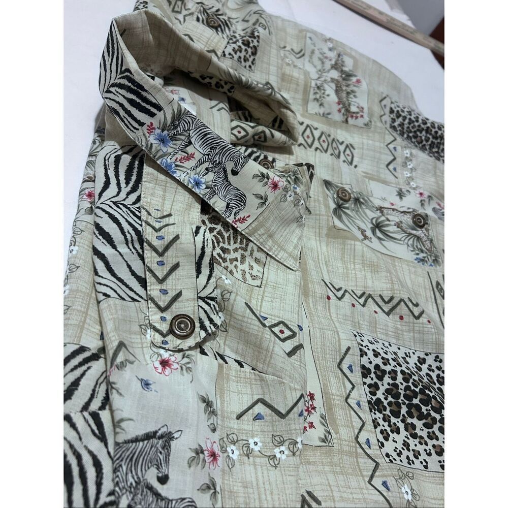Tapestry VTG Safari Animal Print Women’s Short Sleeve Button Down Top Size 14/16 - Picture 9 of 11